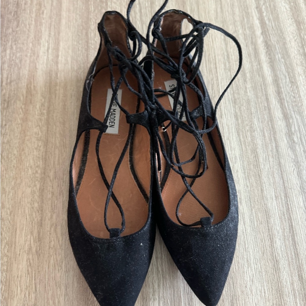 Steve Madden Black Lace-Up Flats